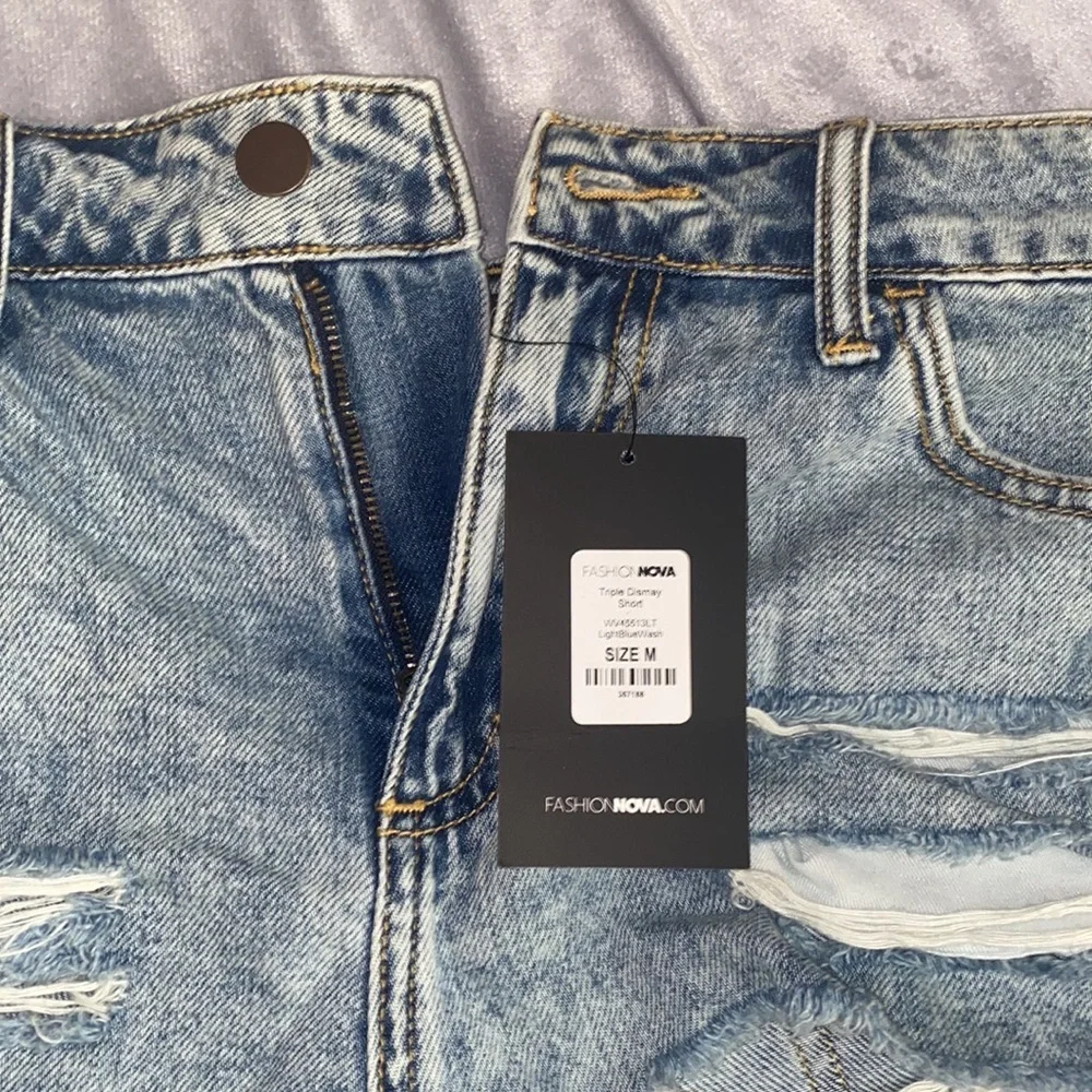 Fashion Nova “Triple Dismay Short” Light Blue Wash - Picture 4 of 4